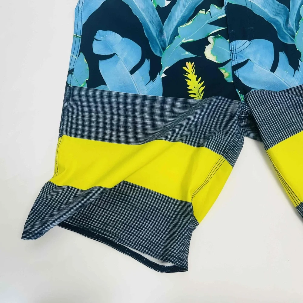 Vans Size 30 Boardshorts Multi-Color Drawstring‎ Waist Floral Color Block